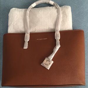 Jet Set Tote Travel Bag